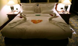 开夜床,温馨开夜床，打造舒适睡眠时光